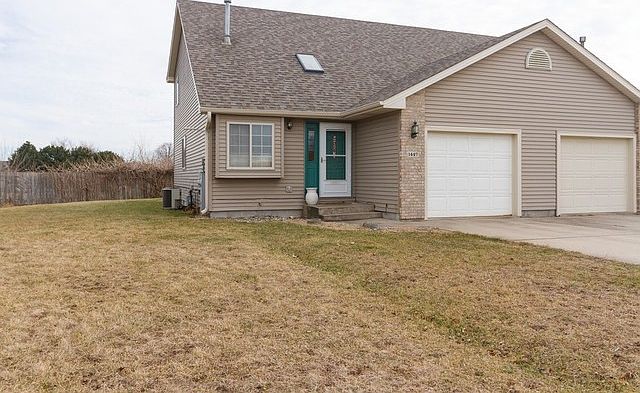 1st image of 1447 Truman Dr