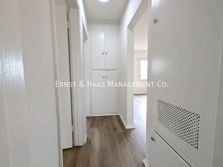 1006 E 32nd St #D — Photo 9