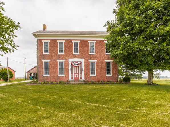 6215 E 700 N, Shelbyville, IN 46176