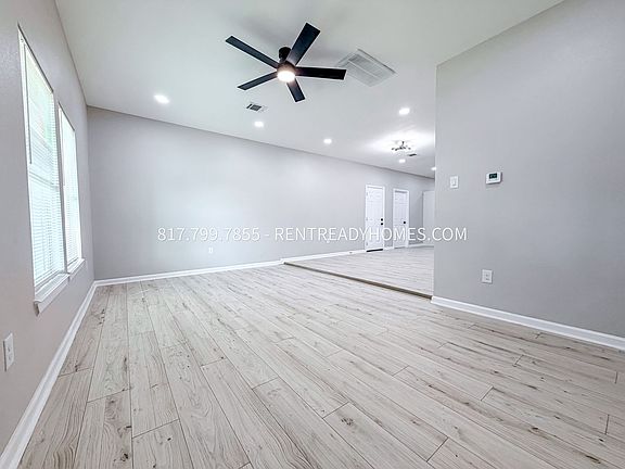 2nd image of 5435 Woodlark St