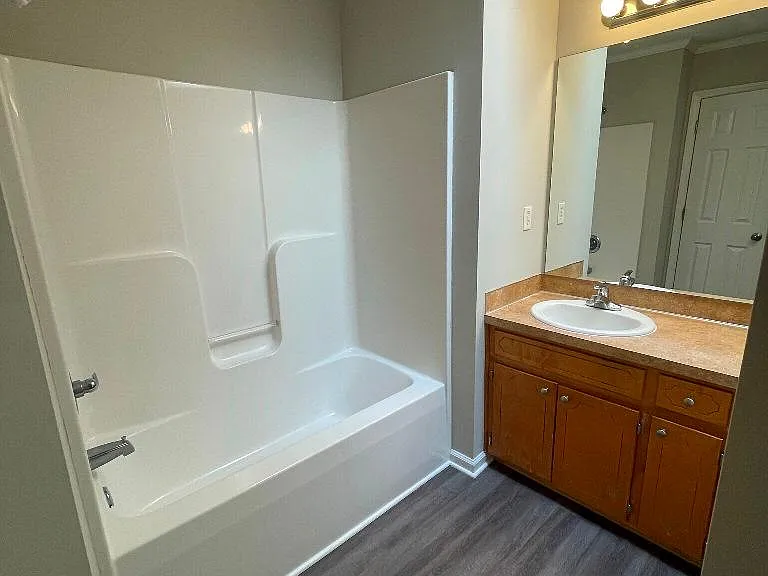 1217 Cross Creek Cir #E4 — Photo 18