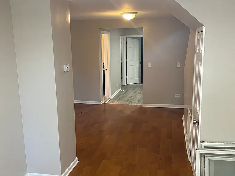 11516 S Yale Ave — Photo 6