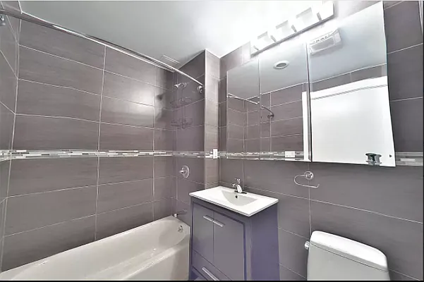 Rented by Platinum Forbes Global Properties | media 9