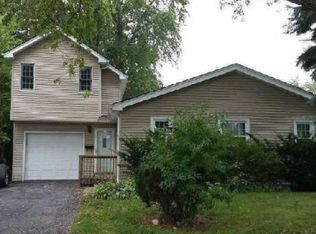 44 Laurel Trl, Wheeling, IL 60090