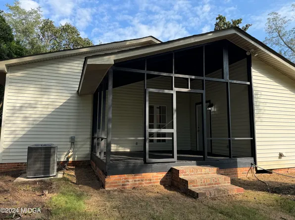 204 S Montrose St, Fort Valley, GA 31030