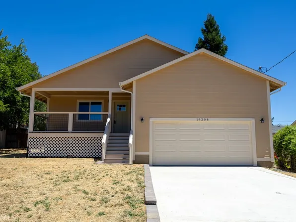 19208 Stonegate Rd, Hidden Valley Lake, CA 95467