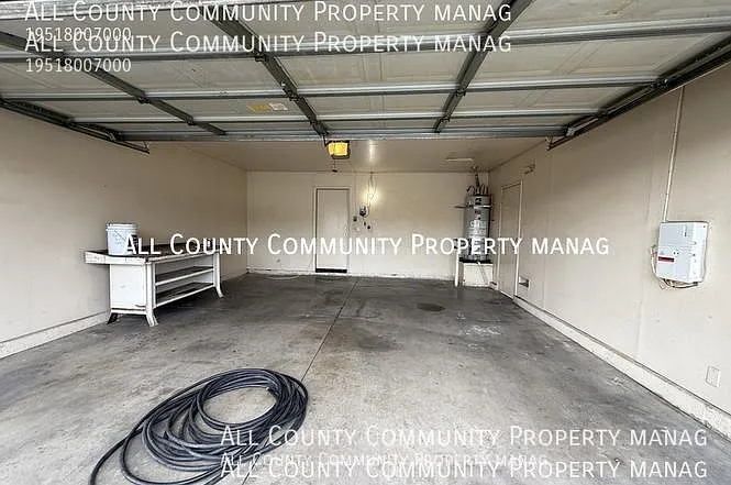 2277 Oak Ave — Photo 27