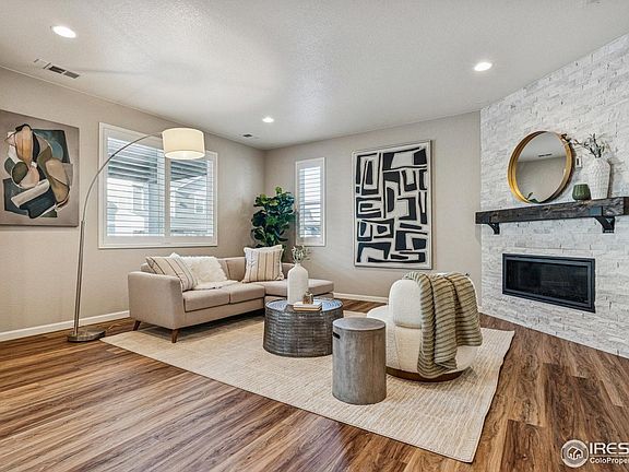 4th image of 737 Gold Hill Dr