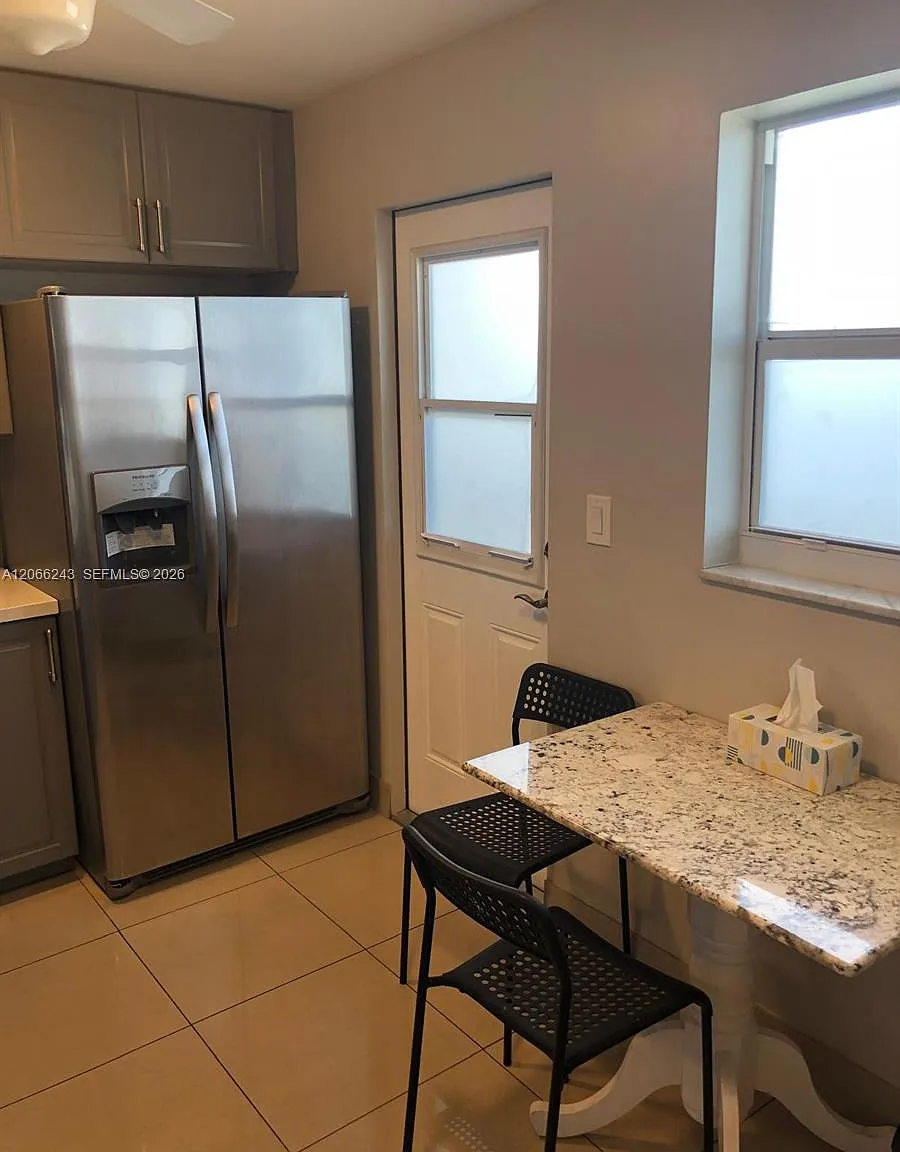 Meadowbrook Towers Condo — Photo 2