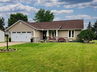 3788 Oakridge Dr NE, Louisville, OH 44641