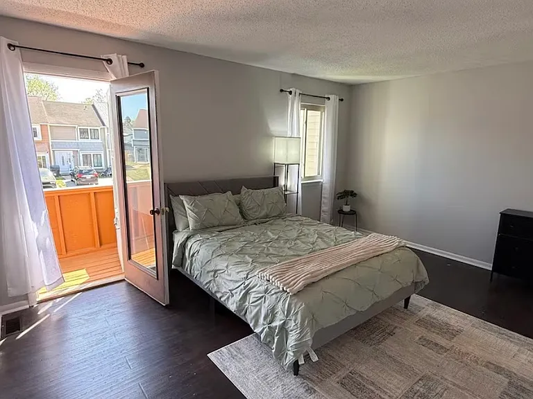 748 Waters Dr — Photo 13