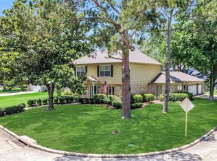 18102 Longmoor Dr, Houston, TX 77084