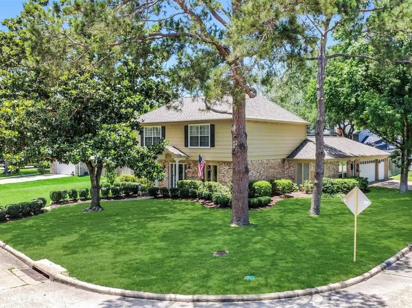 18102 Longmoor Dr, Houston, TX 77084