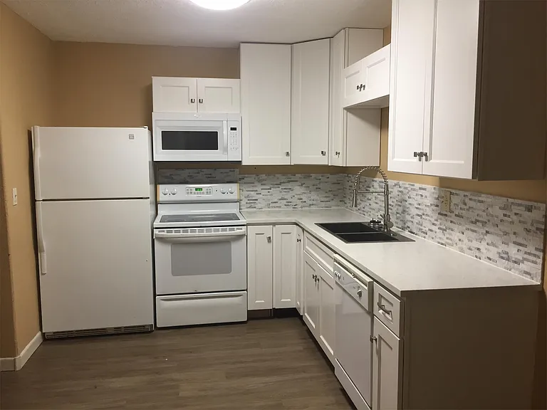 4841 Highway 35 N #103 — Photo 11