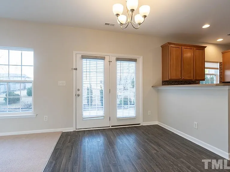 401 Wellspring Dr — Photo 12