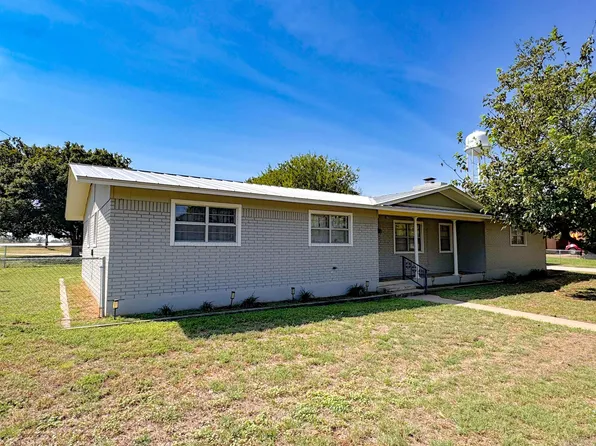 102 W Llano Street, Llano, TX 78643