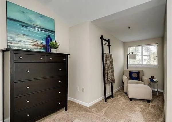 2 bed, 1295 sqft, $2,600 — Photo 3