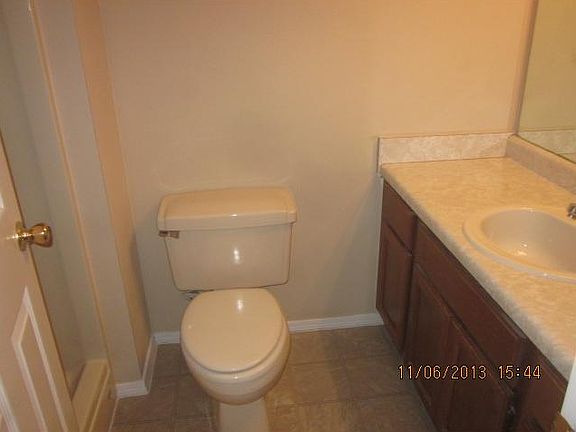 5th image of 906 E Longview Dr