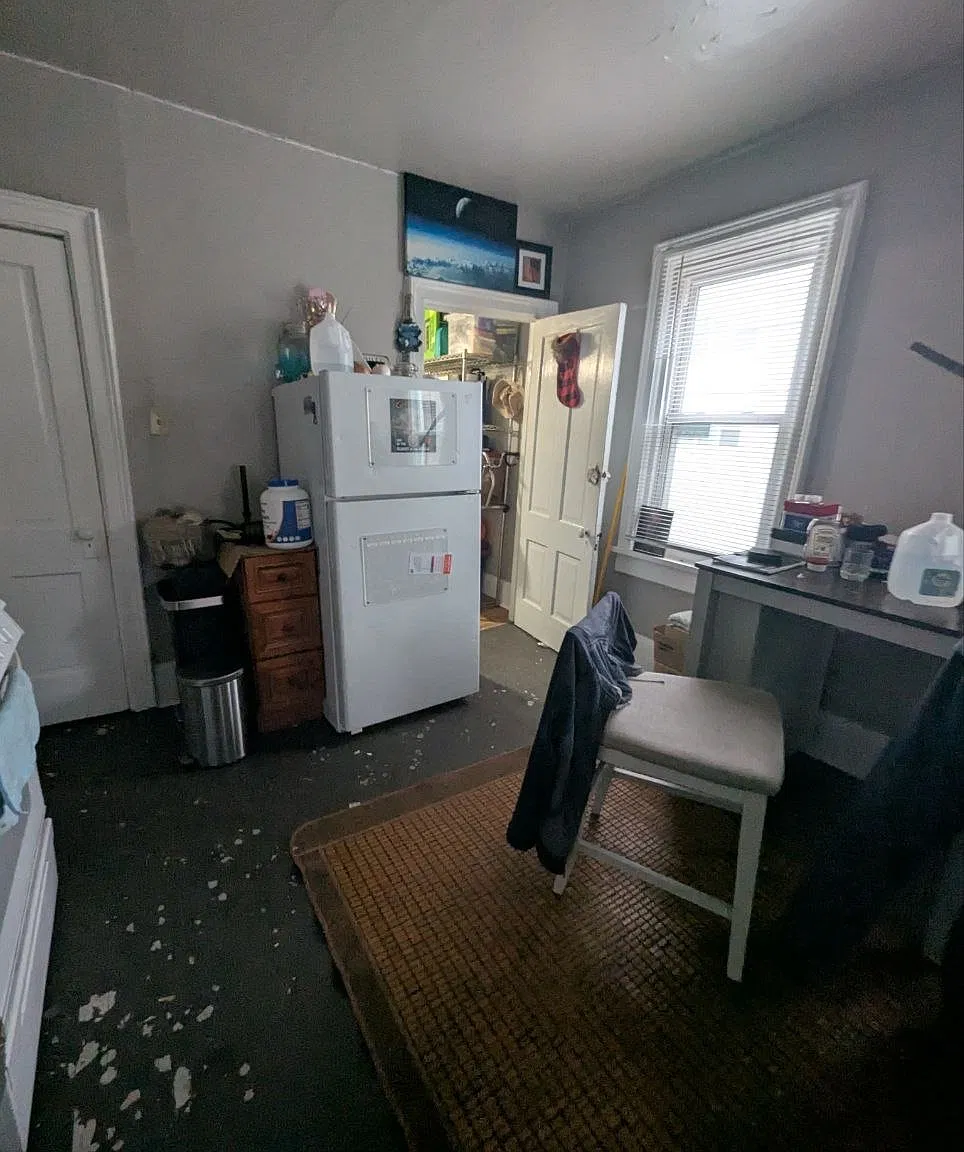 Studio, 555 sqft, $950 — Photo 3