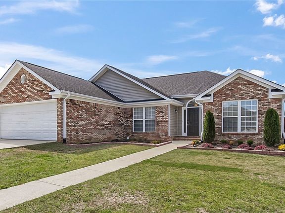 2nd image of 2503 Shady Bank Ln