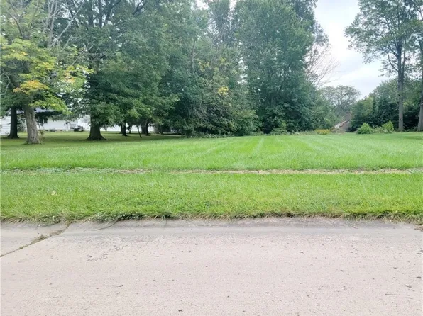 Westwood Dr, Lorain, OH 44053