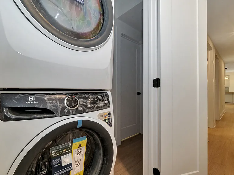 533 Broadhead Ave #B — Photo 8
