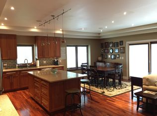 2S161 Kent Rd, Glen Ellyn, IL 60137