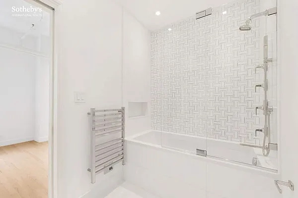 Rented by Sotheby's International Realty | media 18