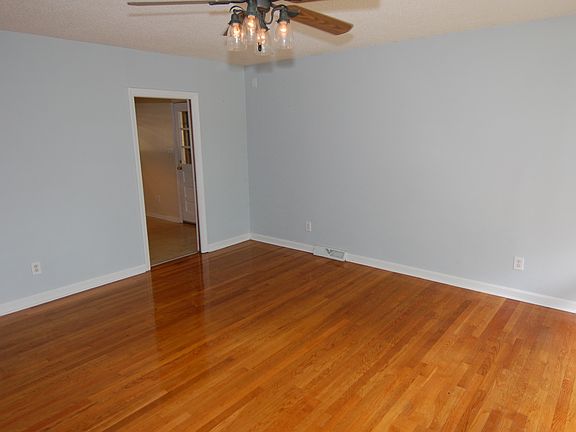 2nd image of 15 Hillcrest Dr