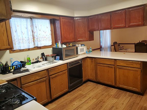 3rd image of 400 S Thornwood Dr