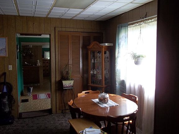3rd image of 420 N Franklin St