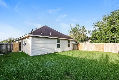 21423 Jamals Way Photo 1