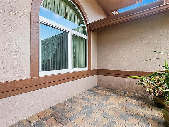 5th image of 5698 Aspen Ridge Cir