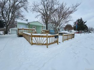 98 W Tennyson Ave, Pontiac, MI