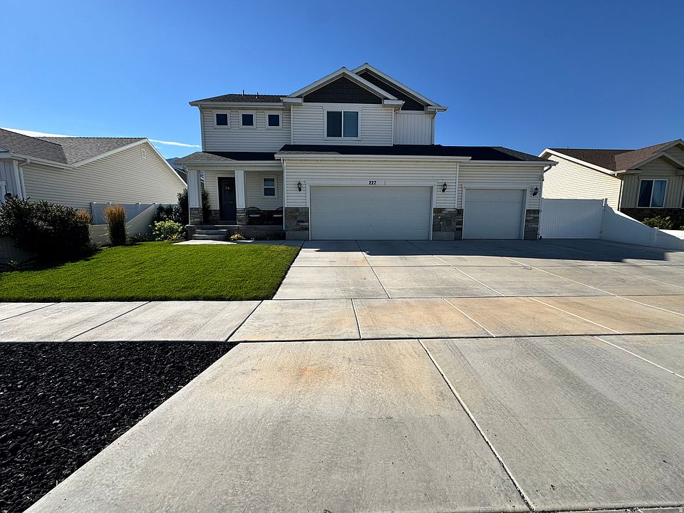 1st image of 227 W Braeburn Ln Lot 8