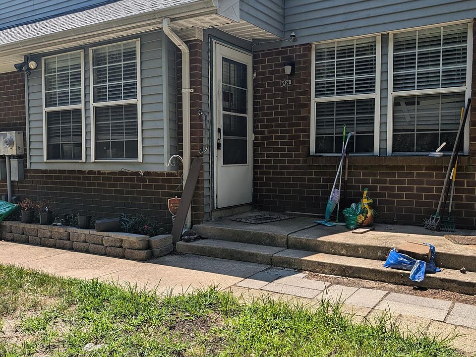 1st image of 38D Easton Dr Space 61