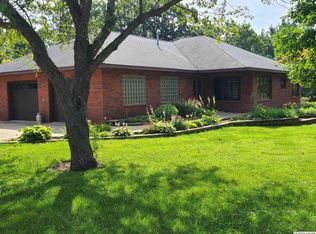 1898 Zinnia Ave, Rockford, IA 50468