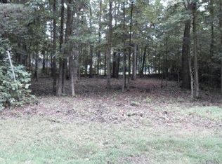 102 Meadowview Dr, Crossville, TN 38558