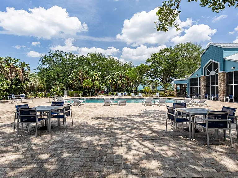 Savannahs at James Landing — Photo 10