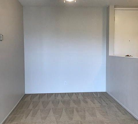3rd image of 808 Comet Dr