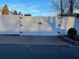 218 Graham Ave, Staten Island, NY 10314