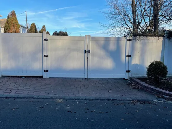 218 Graham Ave, Staten Island, NY 10314