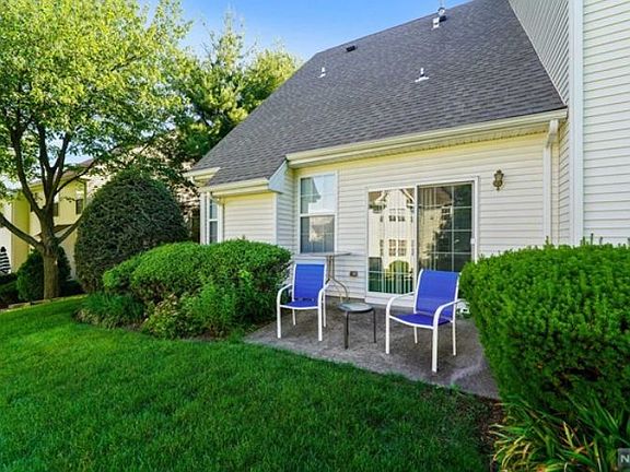 2nd image of 106 Stratford Dr