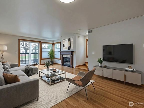 5th image of 2221 E Spruce Street