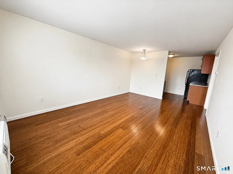 1168 Main St #B5 — Photo 2