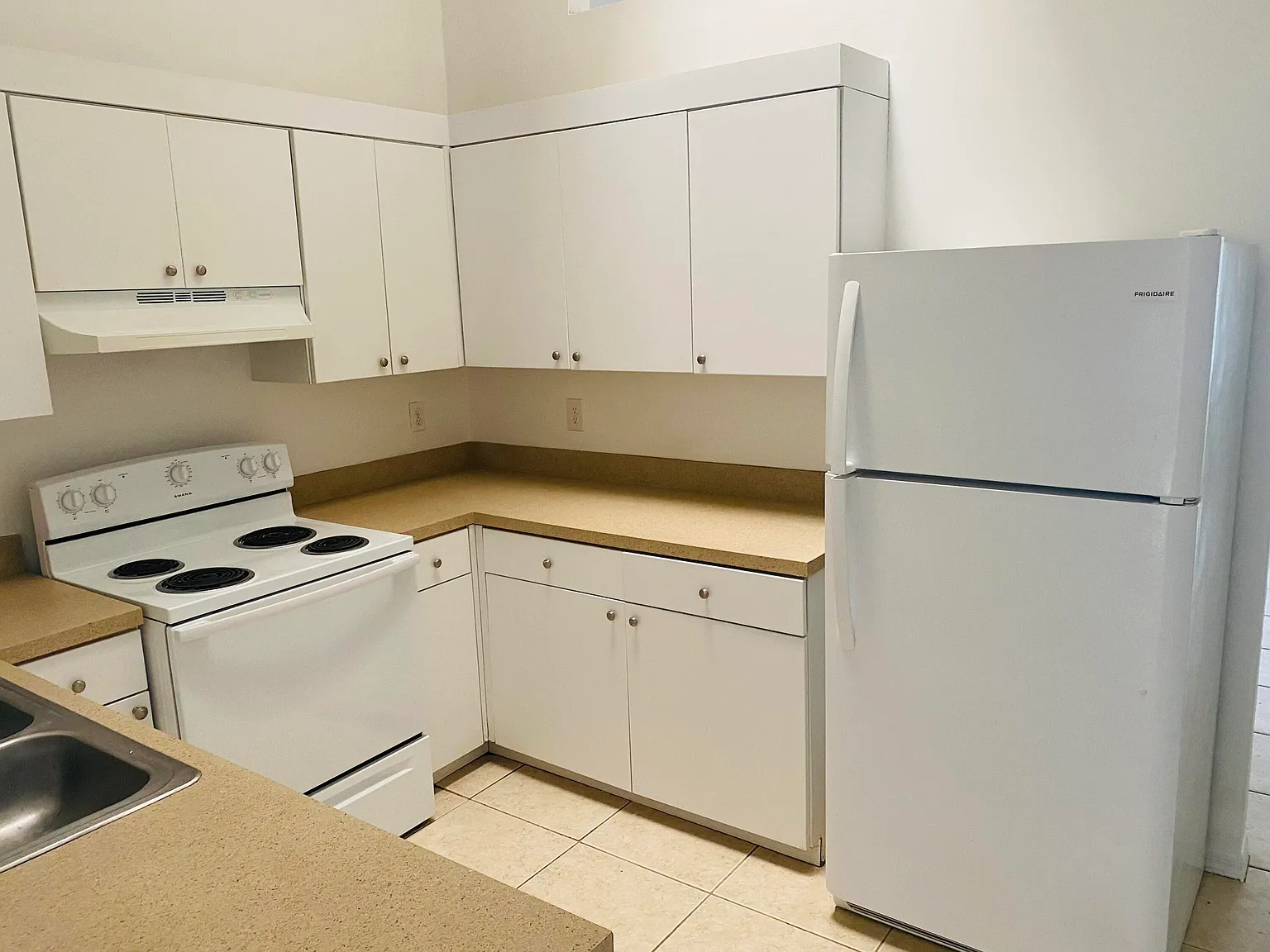 2 bed, 2.0 bath, 1368 sqft, $1,800 — Photo 3