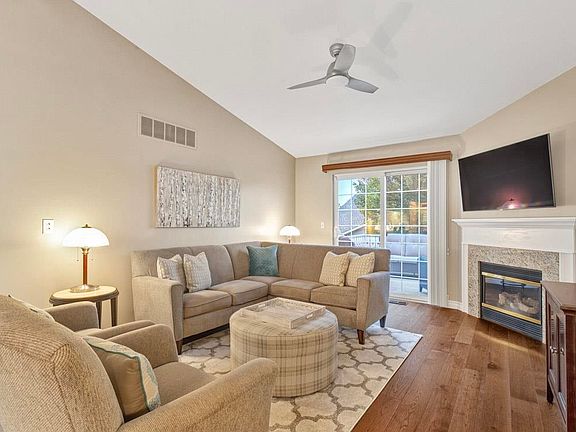 5th image of 1124 Shingle Oak Ln
