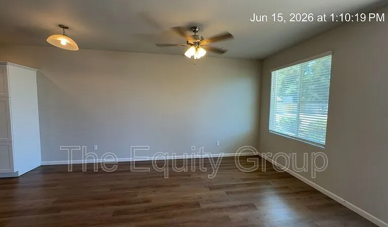 505 S Summit St #102 — Photo 4