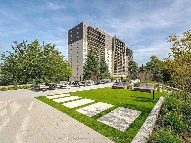 86 Dundas St E #1312 — Photo 31