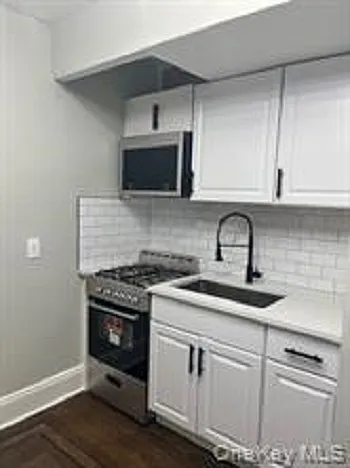 Studio, 400 sqft, $1,975 — Photo 3